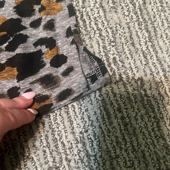 NWT Anthropologie Cheetah / Leopard T Shirt - Picture 3 of 5